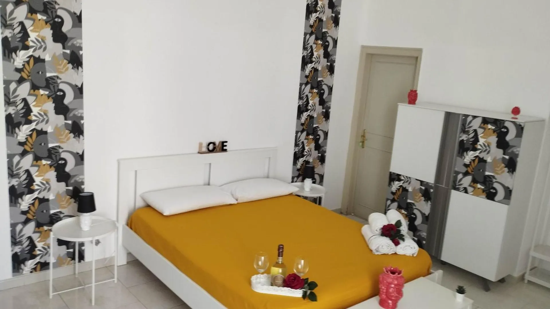 La Casa Di Nana In Centro Apartment Palermo 0*,